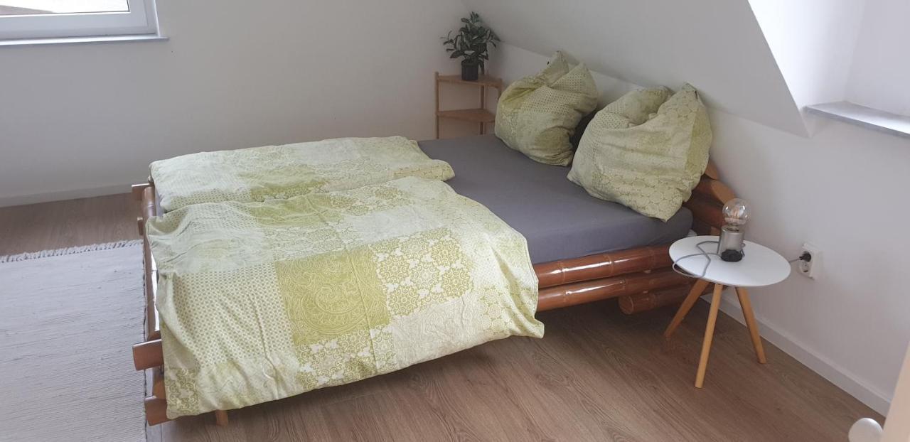 نويشتات أن در آيش Frisch Renoviert Mit Dachterrasse - Geniesse Ruhe Und Grun Nahe Neustadt Aisch المظهر الخارجي الصورة
